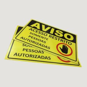 Placa PVC Adesivada PVC 5mm  4x0 Adesivo vinil Impresso Corte reto 